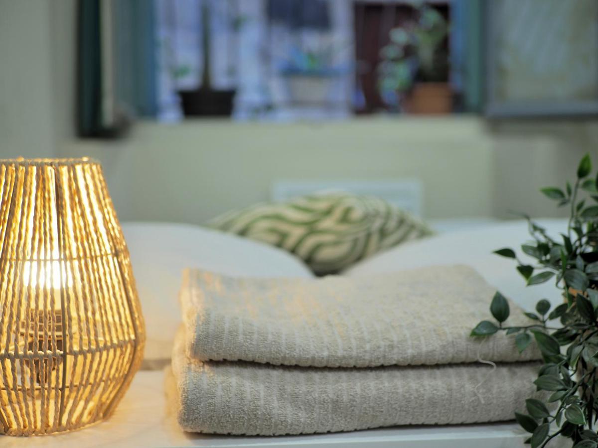 Appartement Palmiers, Coeur De Ville Sur Le Parcours Des Arts Hyeres Ngoại thất bức ảnh